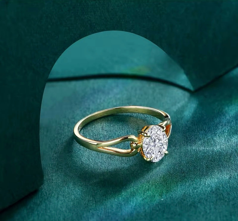 Eliana Moissanite Gold Ring