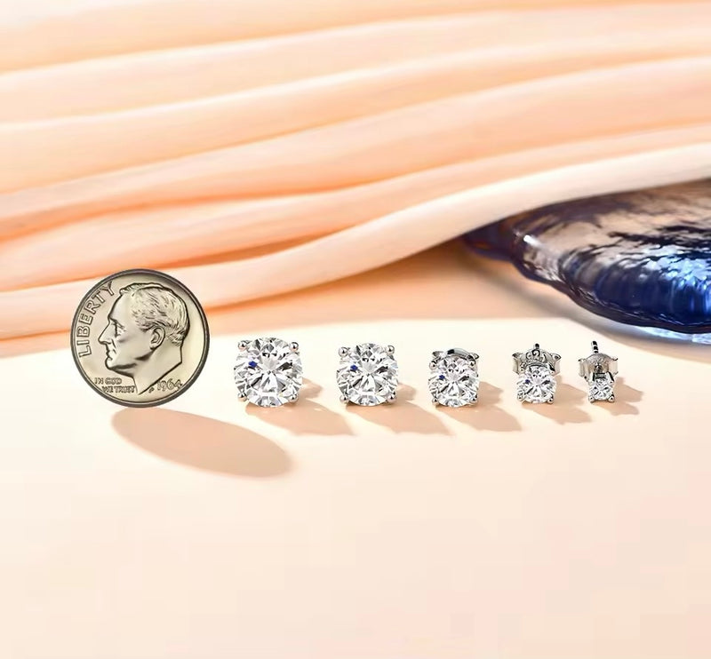 Judy - Solitaire Stud Earrings