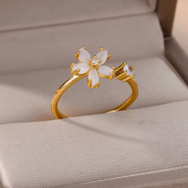 Blossom Zircon Ring